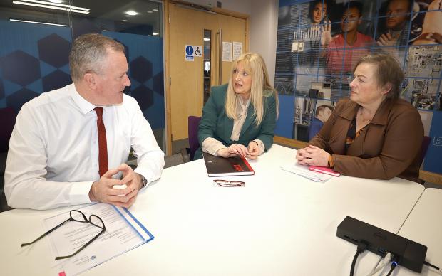 Minister Conor Murphy has held a meeting with the NI Tourism Alliance (NITA) to discuss concerns around the introduction of the UK Electronic Travel Authorisation (ETA) Scheme.  He is pictured with NITA CEO, Dr Joanne Stuart (R) and Chair Judith Owens (L)