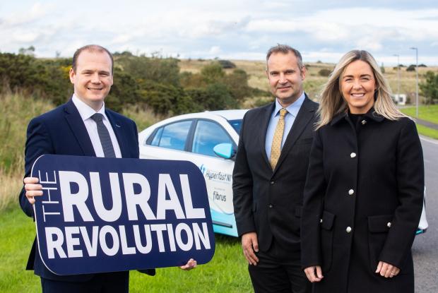 The Minister is pictured with Fibrus Chief Operating Officer Shane Haslem and Fibrus Construction Director Jenny Lennon.